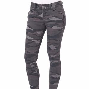 DEMOCRACY Women's Grey Camo Side Zip Jeggings